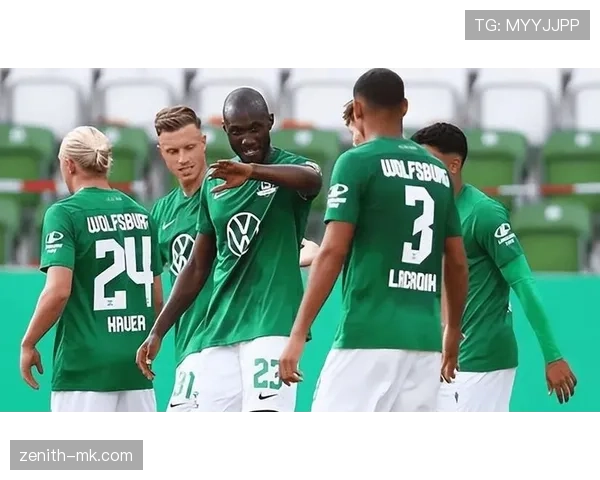 不来梅主帅率队强势反弹,战术调整显奇效状态全面回暖 不来梅主帅率队强势反弹,战术调整显奇效状态全面回暖