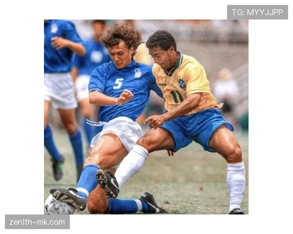 马尔蒂尼防守艺术解析：传奇后卫如何重塑现代足球防线